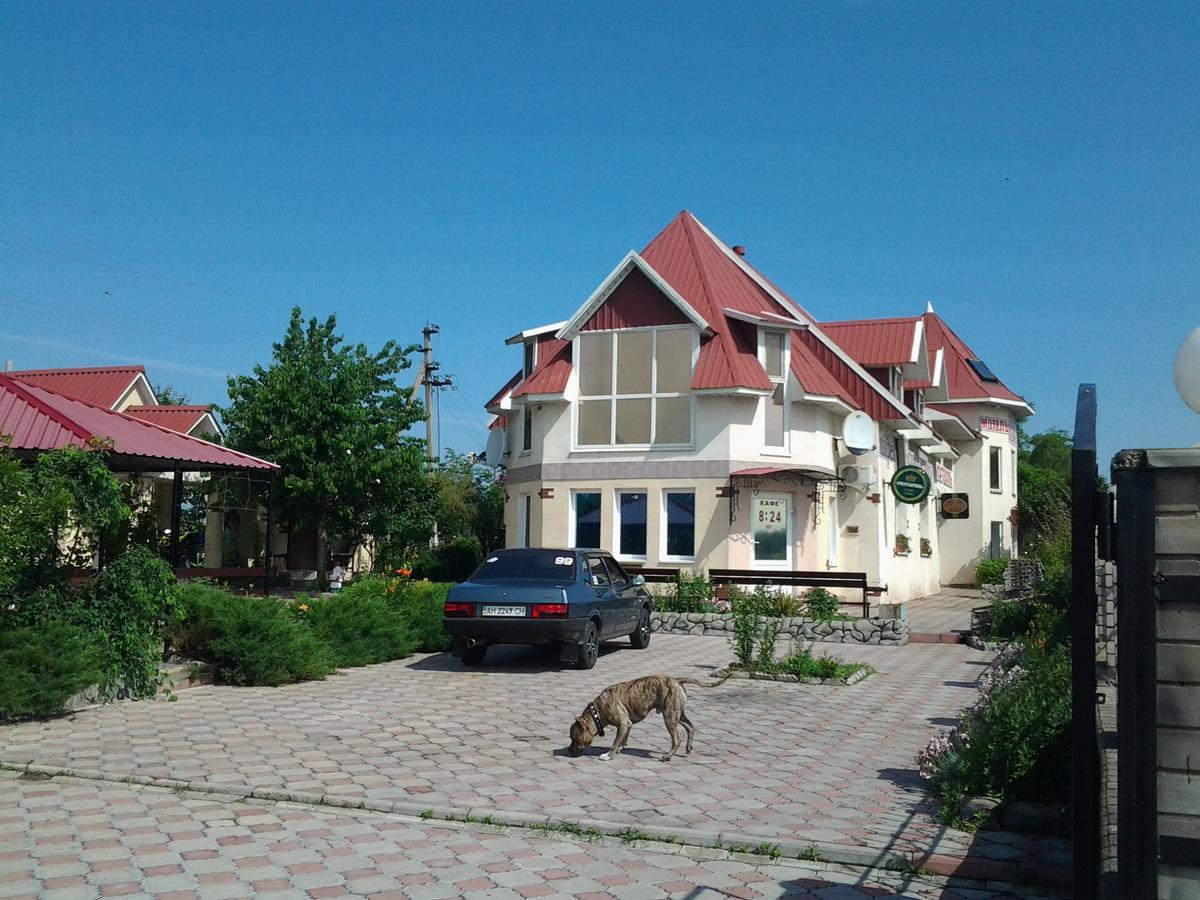 Beregynya Motel Yuzhnoukrainsk Exterior foto