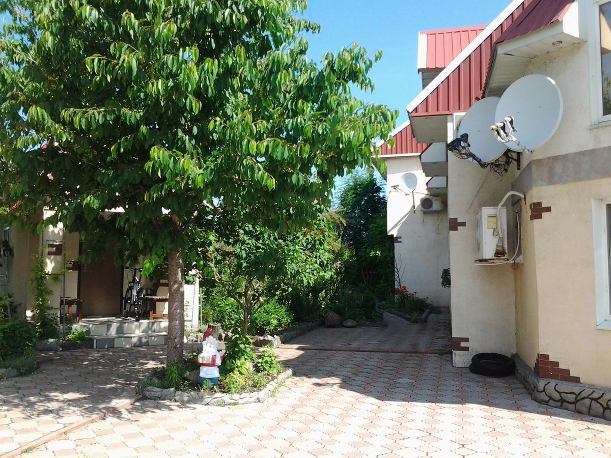 Beregynya Motel Yuzhnoukrainsk Exterior foto