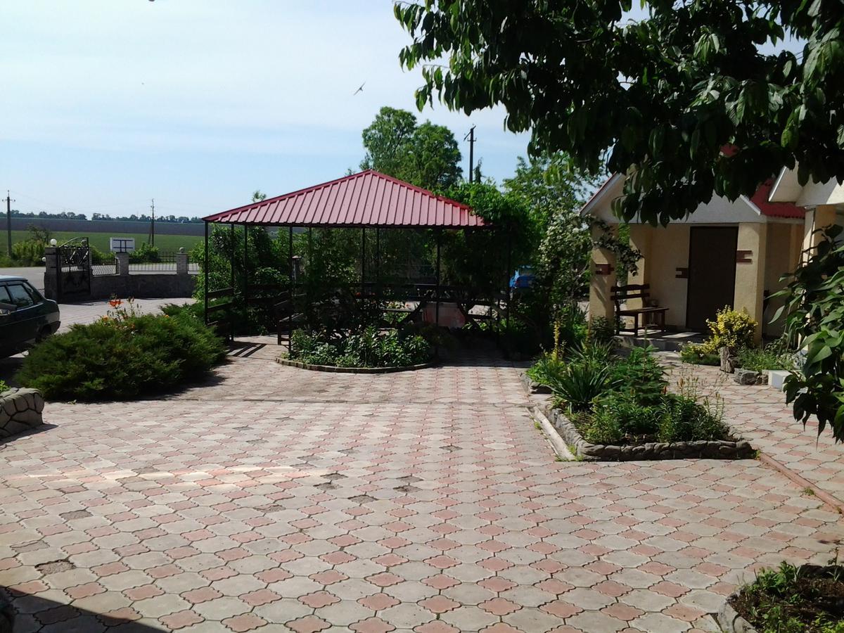 Beregynya Motel Yuzhnoukrainsk Exterior foto