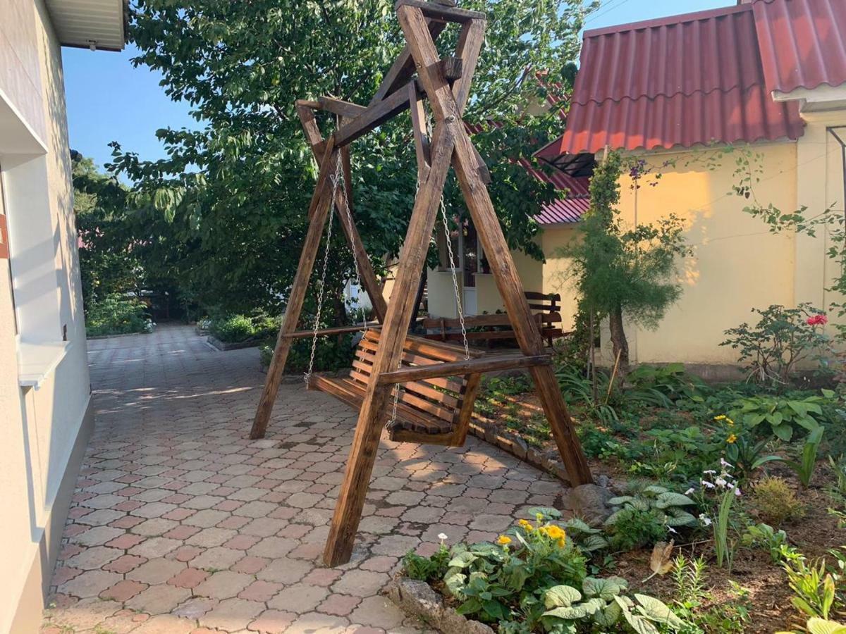Beregynya Motel Yuzhnoukrainsk Exterior foto